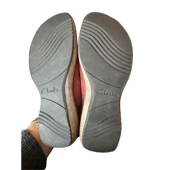 Clark’s Red Leather Mule Clogs - Picture 8 of 12